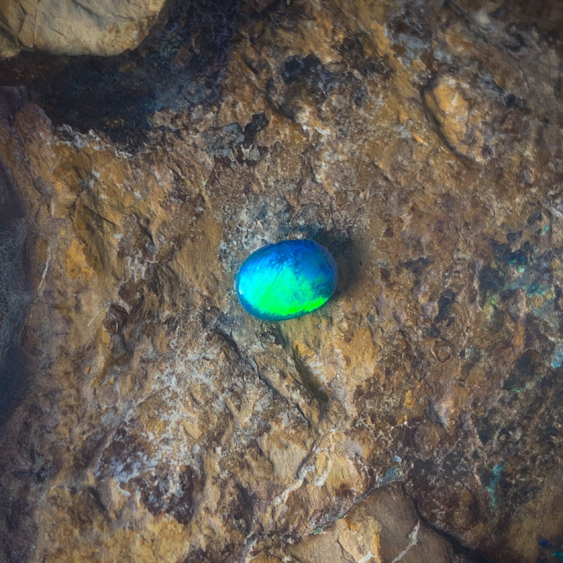 Black Opal 0.45ct Green flash - Masterpiece Jewellery Opal & Gems Sydney Australia | Online Shop