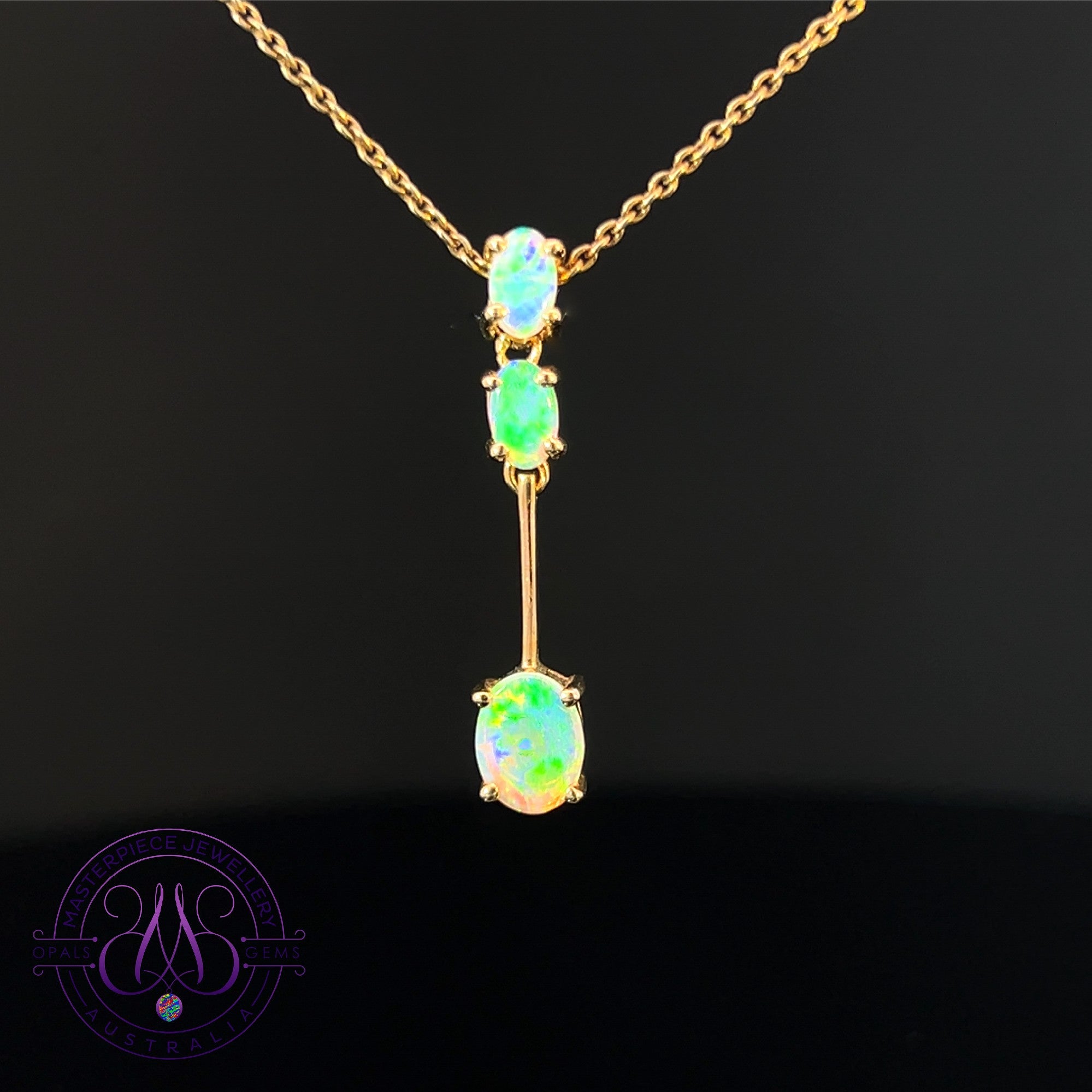 14kt Yellow Gold Crystal Opal 0.76ct drop style pendant