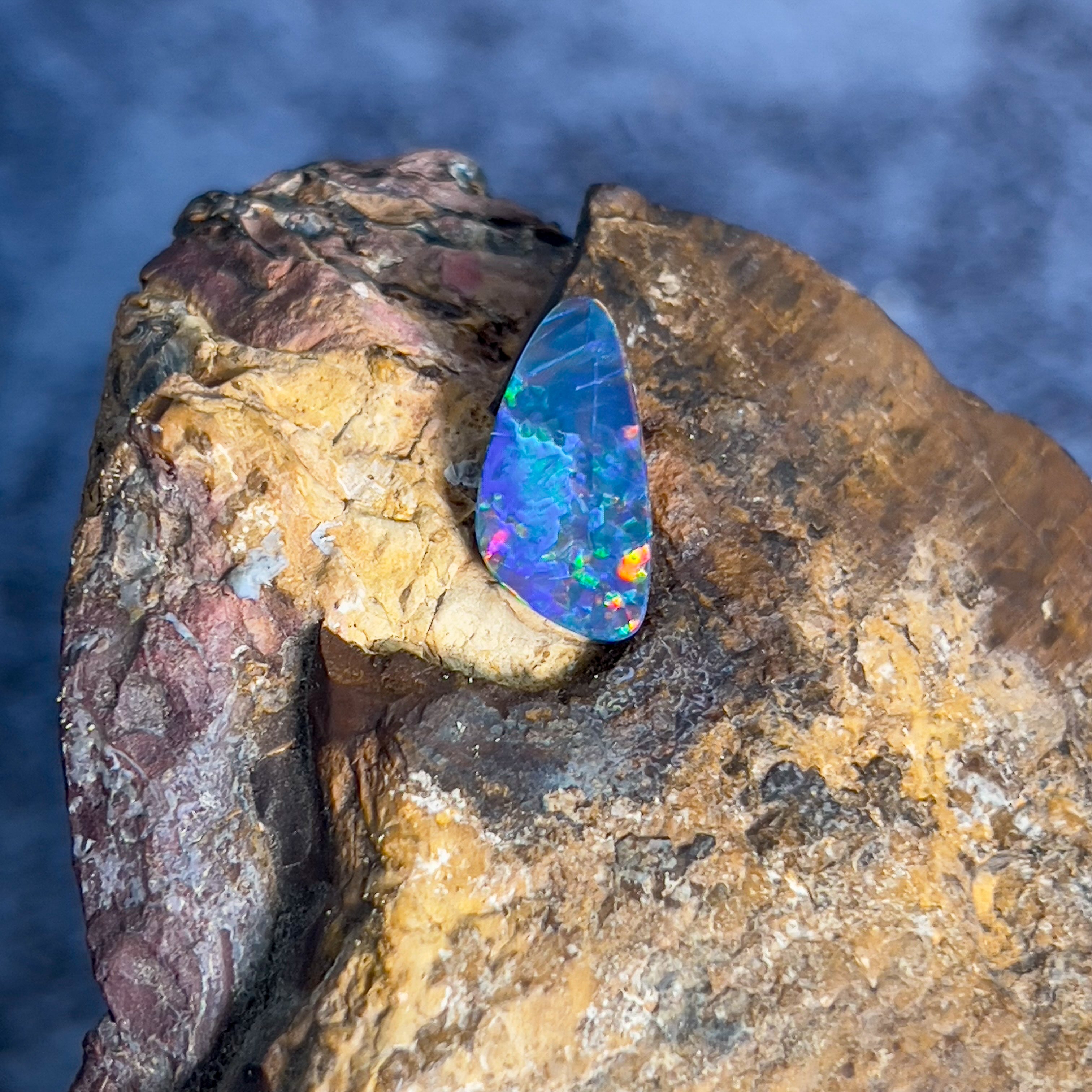 Loose Opal doublet 2.06ct - Masterpiece Jewellery Opal & Gems Sydney Australia | Online Shop