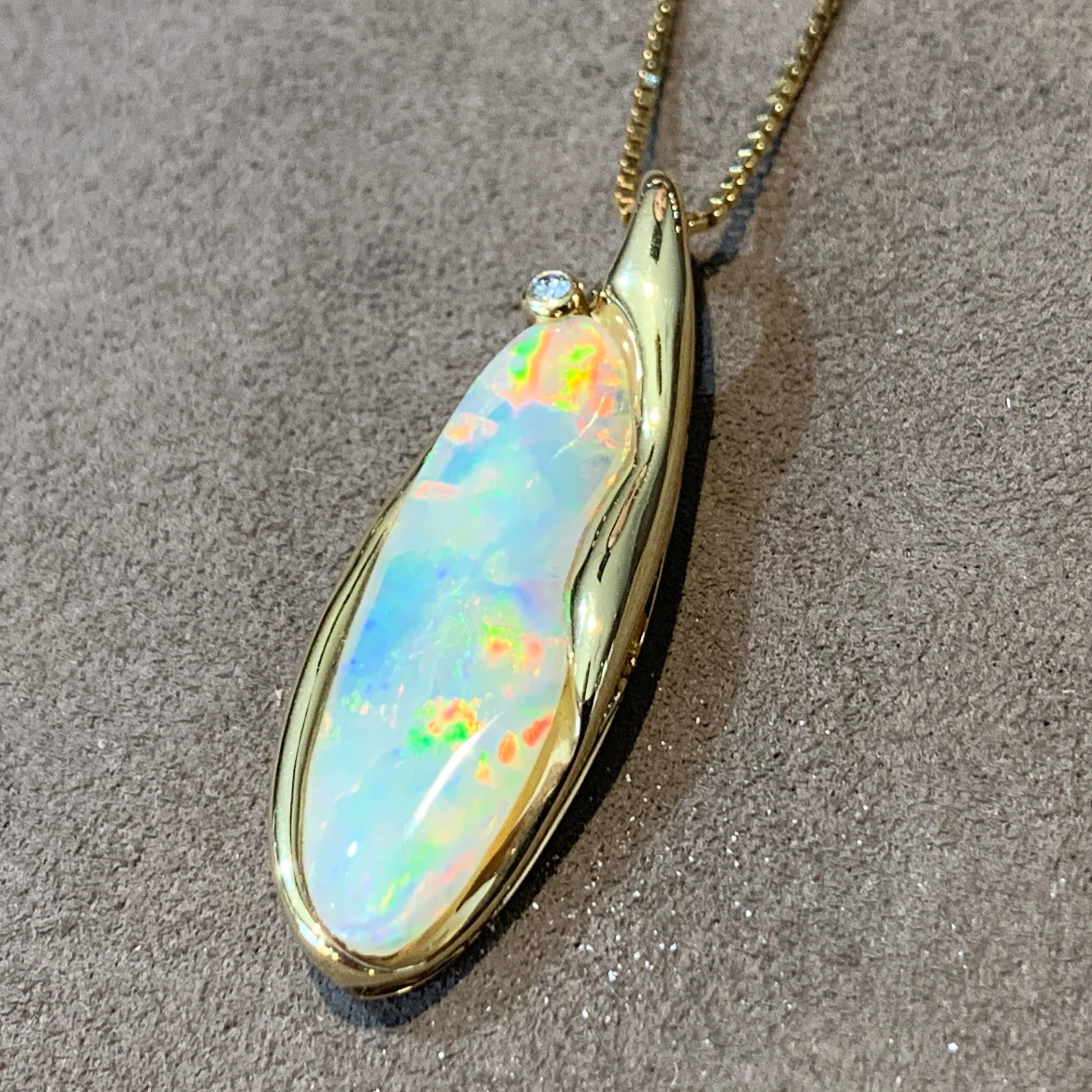18kt Yellow Gold Opal pendant - Masterpiece Jewellery Opal & Gems Sydney Australia | Online Shop
