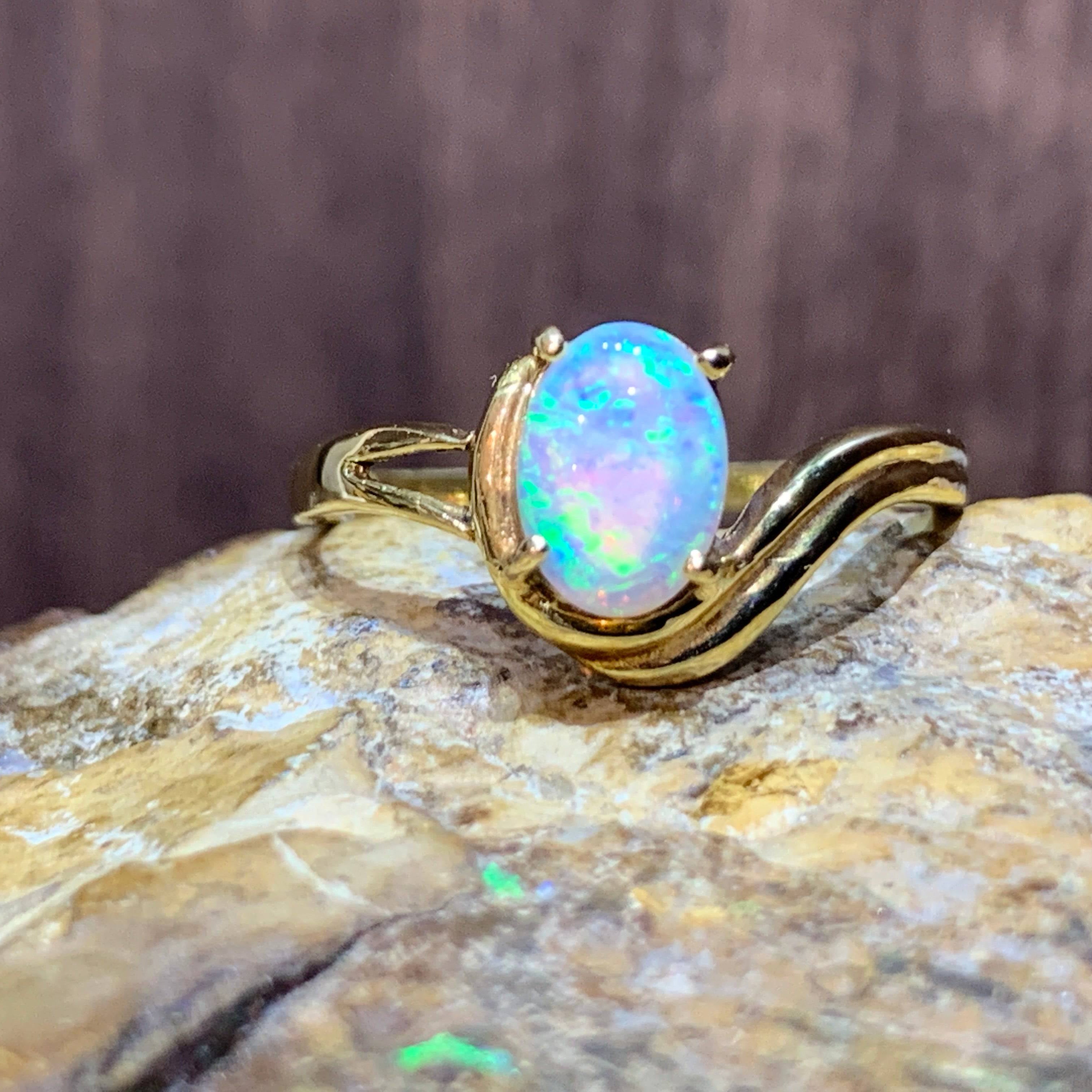 18kt Yellow Gold Opal solitaire ring - Masterpiece Jewellery Opal & Gems Sydney Australia | Online Shop