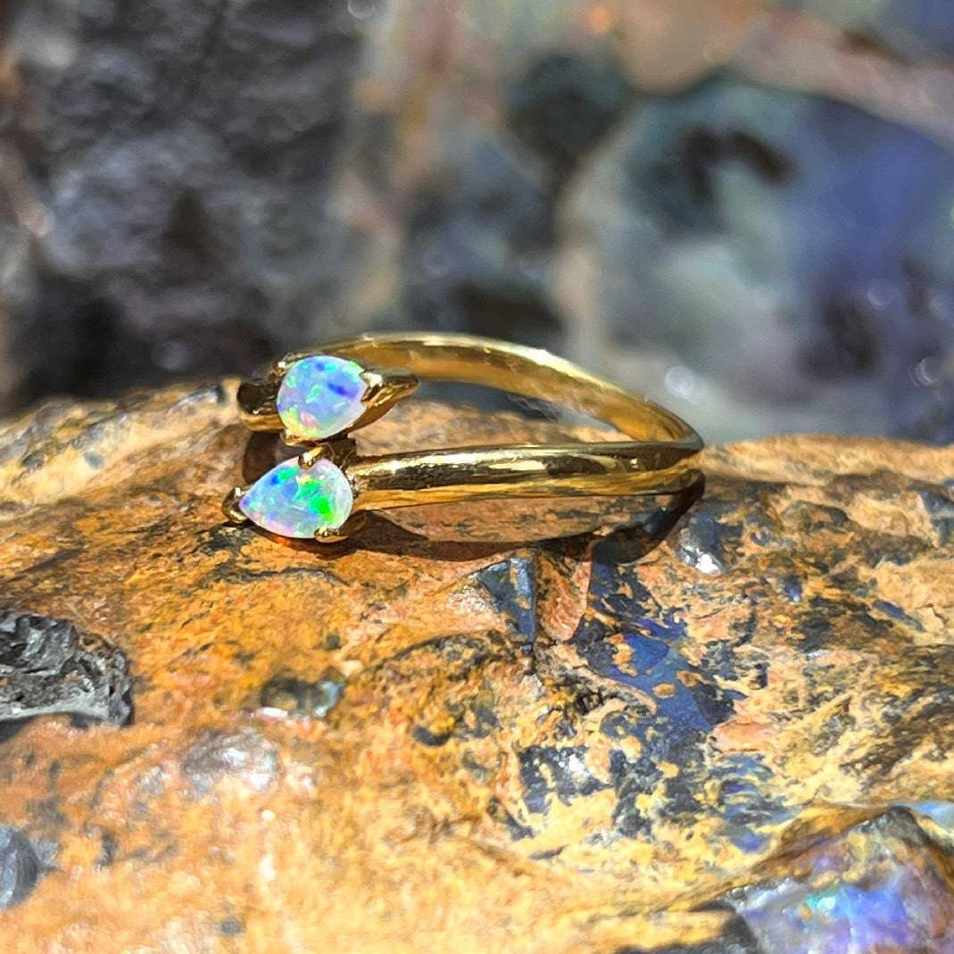 18kt Yellow Gold Opal split ring - Masterpiece Jewellery Opal & Gems Sydney Australia | Online Shop