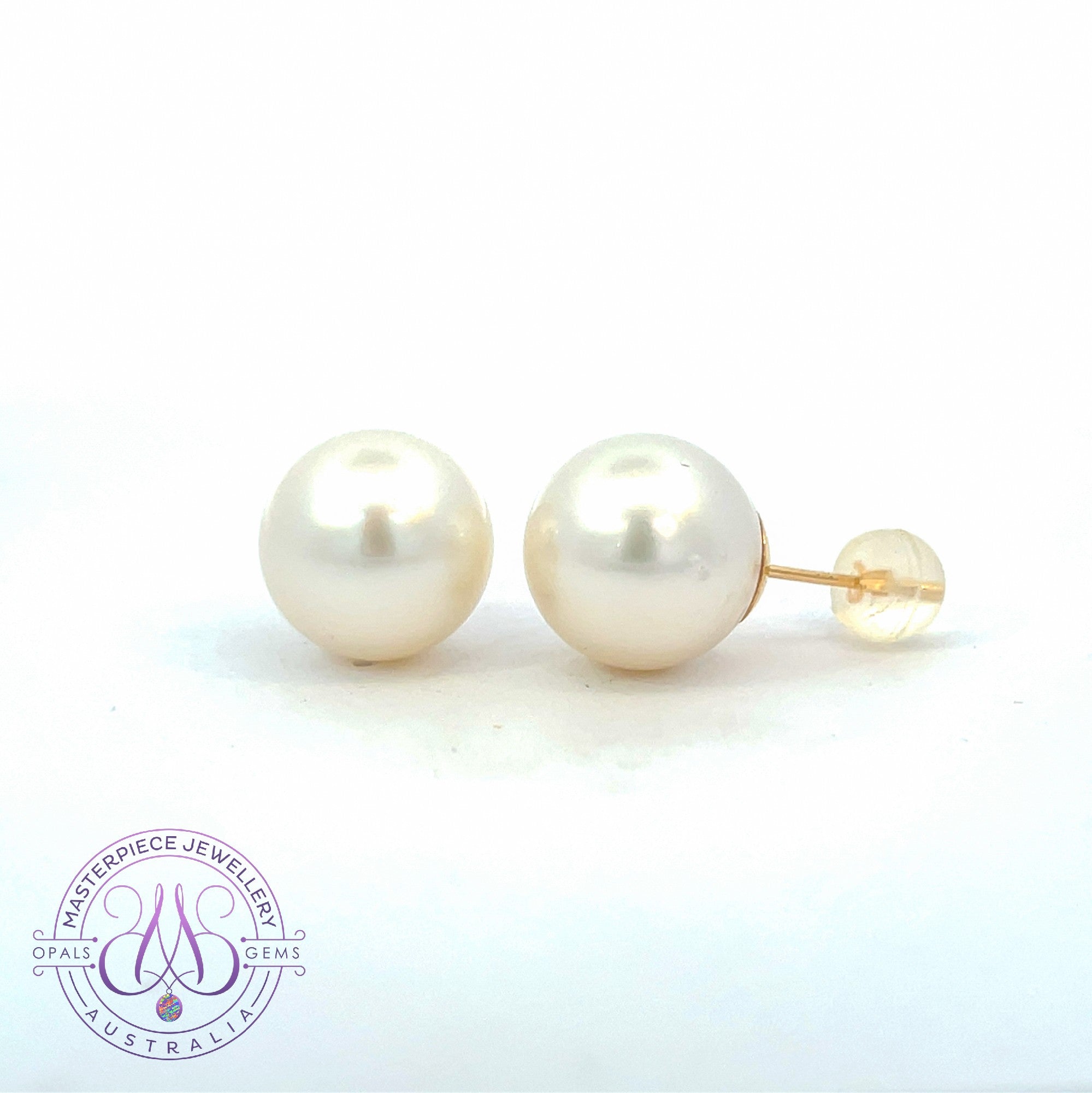 18kt Yellow Gold White South Sea 15.5-16mm studs