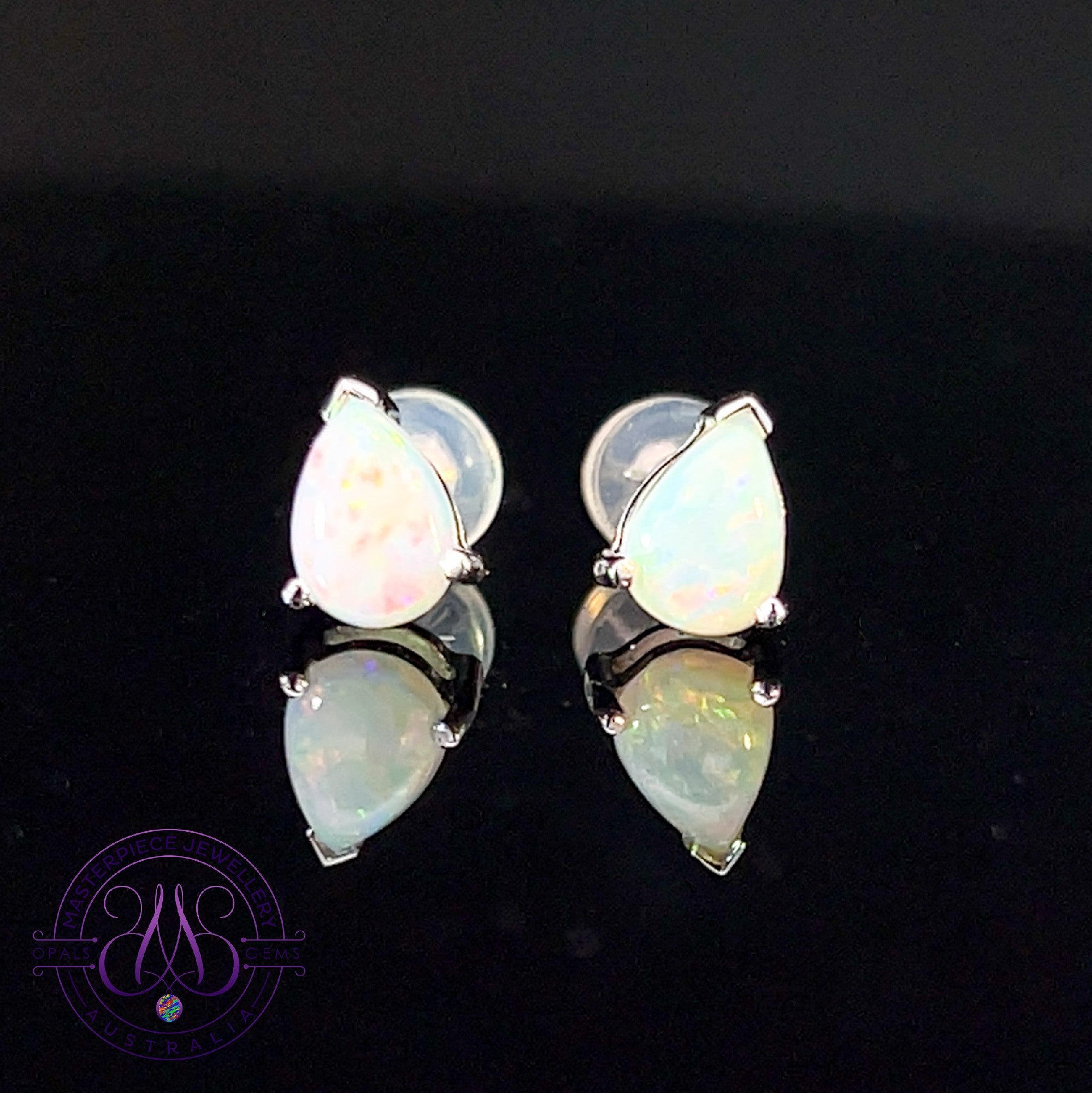 9kt White Gold 8x5mm pearshape Crystal opal studs