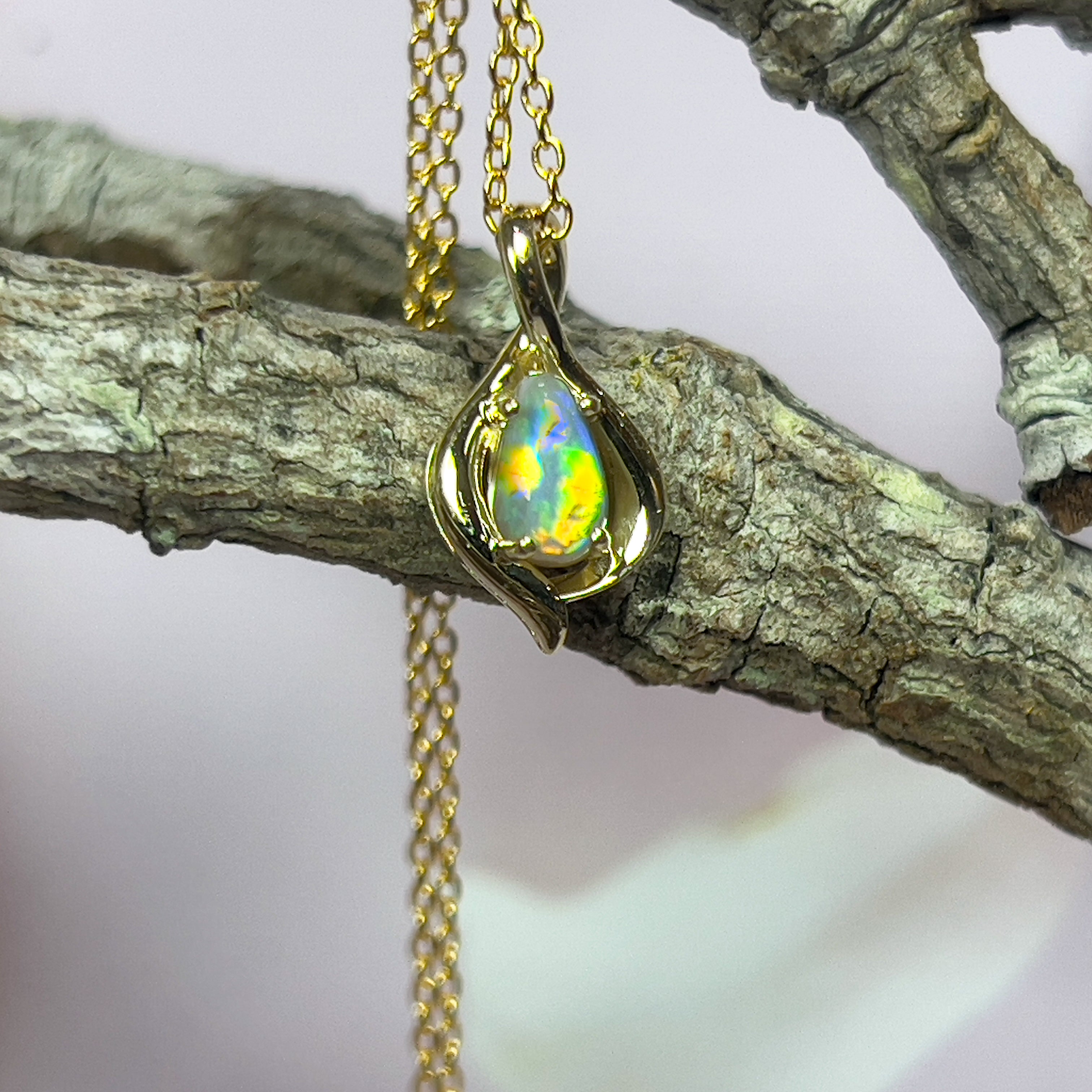 14kt Yellow Gold pendant with one Black teardrop opal 0.5ct - Masterpiece Jewellery Opal & Gems Sydney Australia | Online Shop