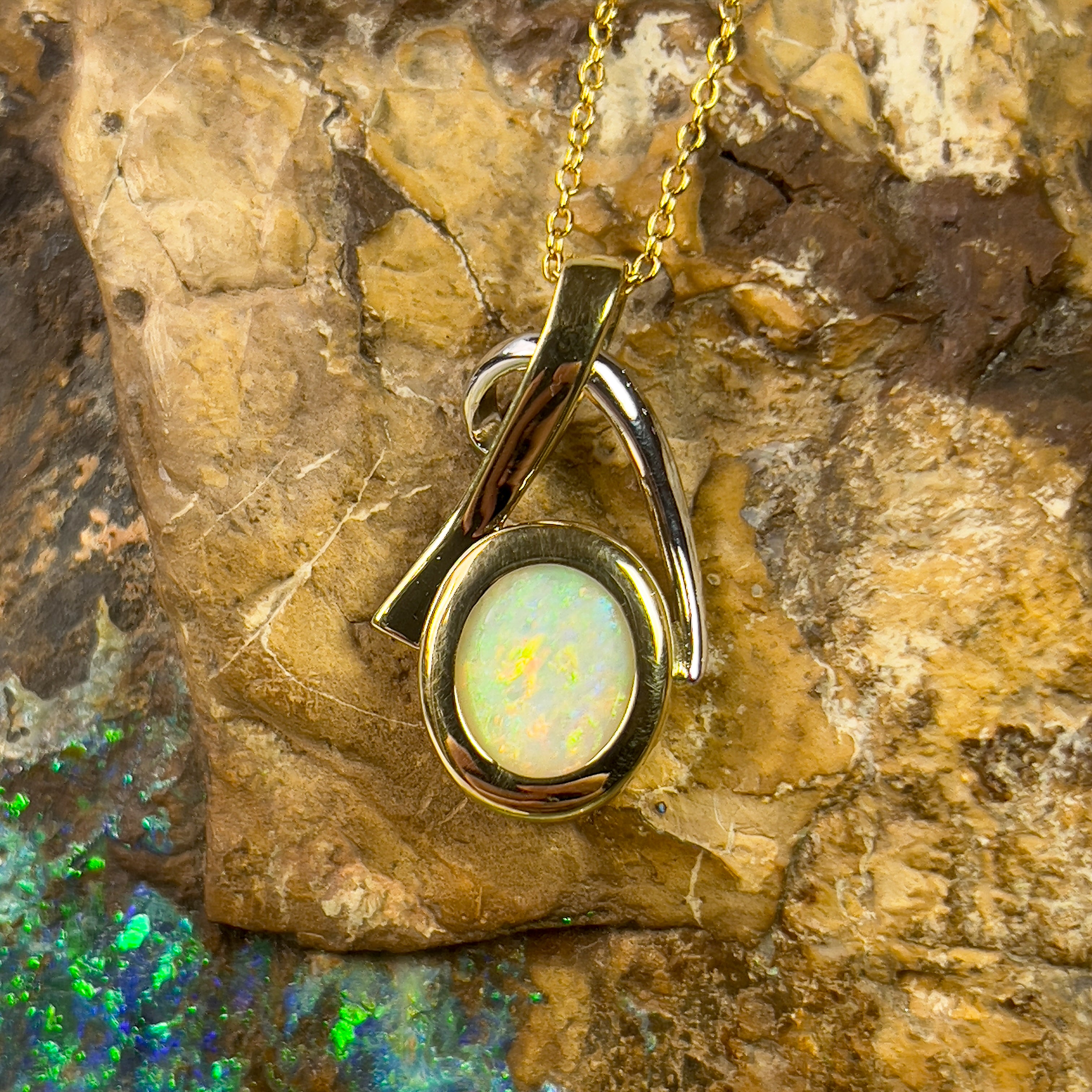 18kt White and Yellow Gold Light Opal 2.5ct pendant - Masterpiece Jewellery Opal & Gems Sydney Australia | Online Shop