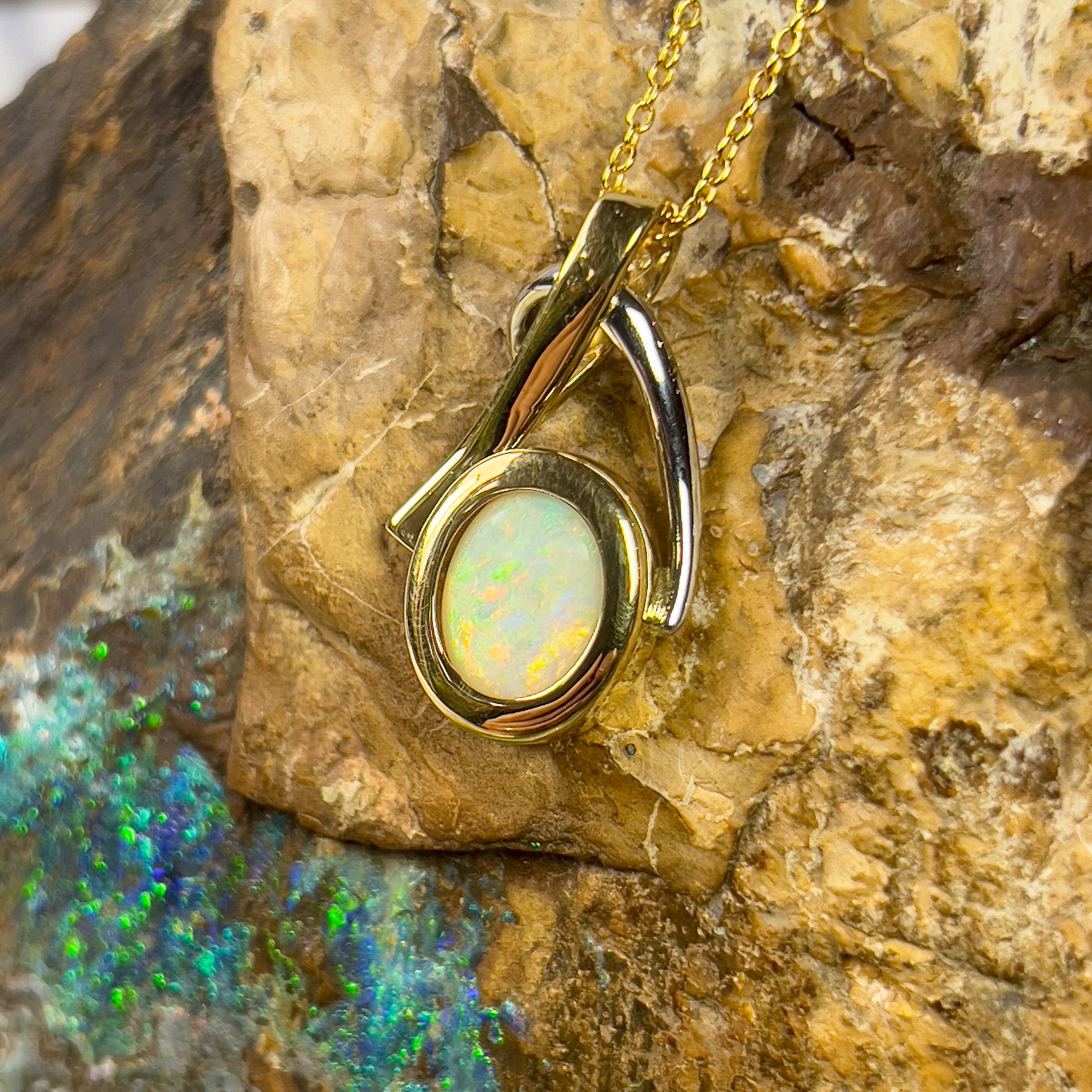 18kt White and Yellow Gold Light Opal 2.5ct pendant - Masterpiece Jewellery Opal & Gems Sydney Australia | Online Shop