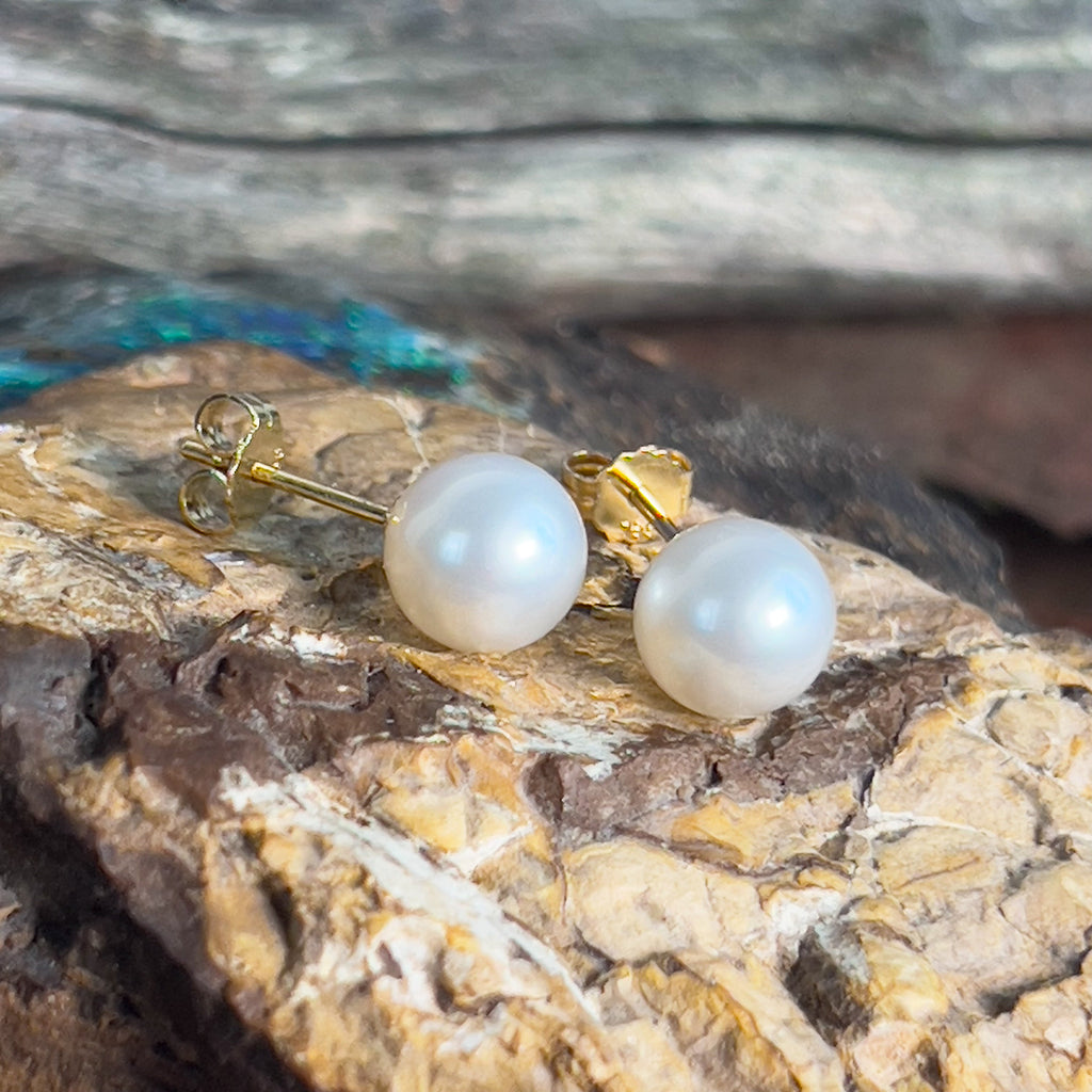 Pair of South Sea Pearl 8-9mm with 18kt Yellow Gold backing posts - Masterpiece Jewellery Opal & Gems Sydney Australia | Online Shop