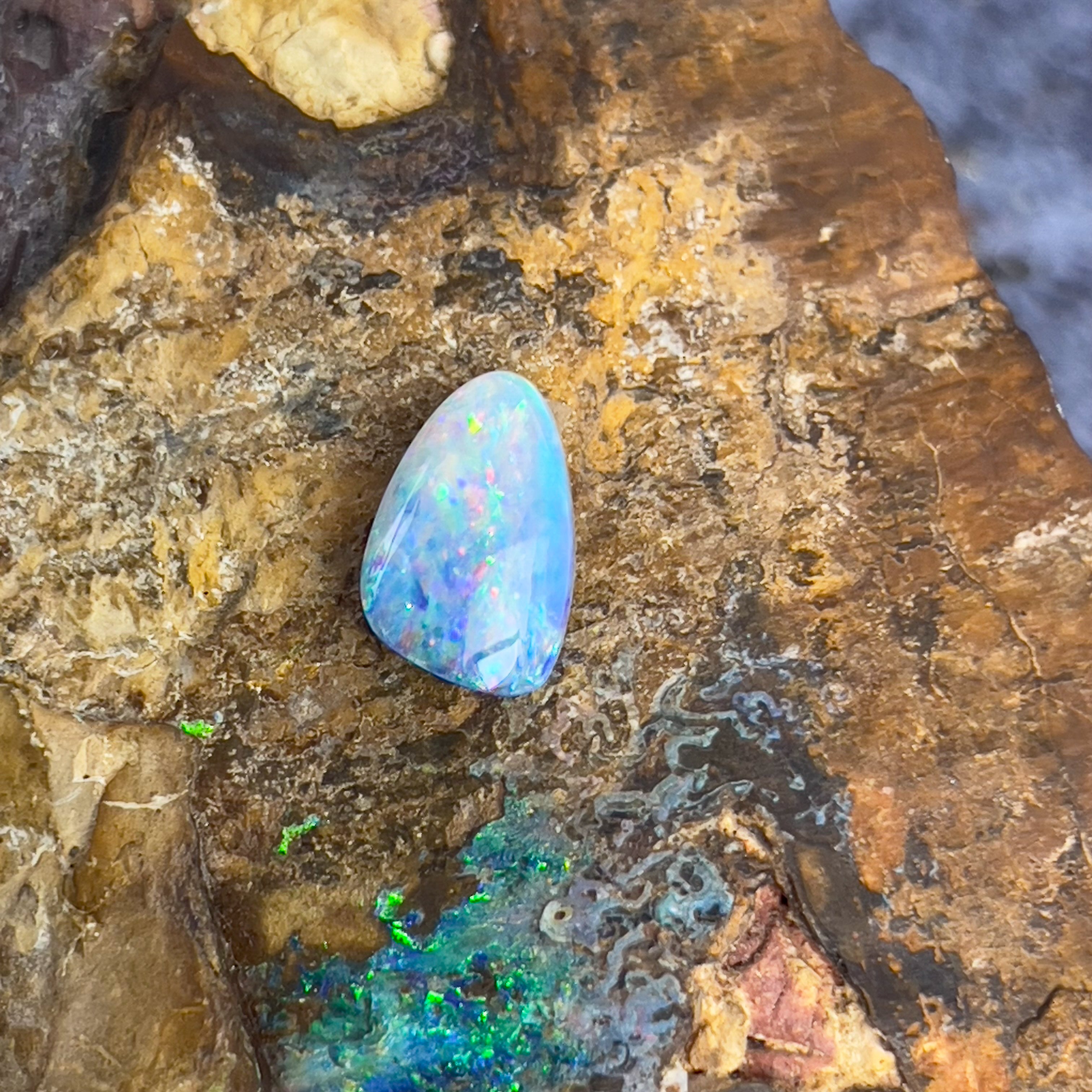 Loose Opal doublet 3.83ct - Masterpiece Jewellery Opal & Gems Sydney Australia | Online Shop