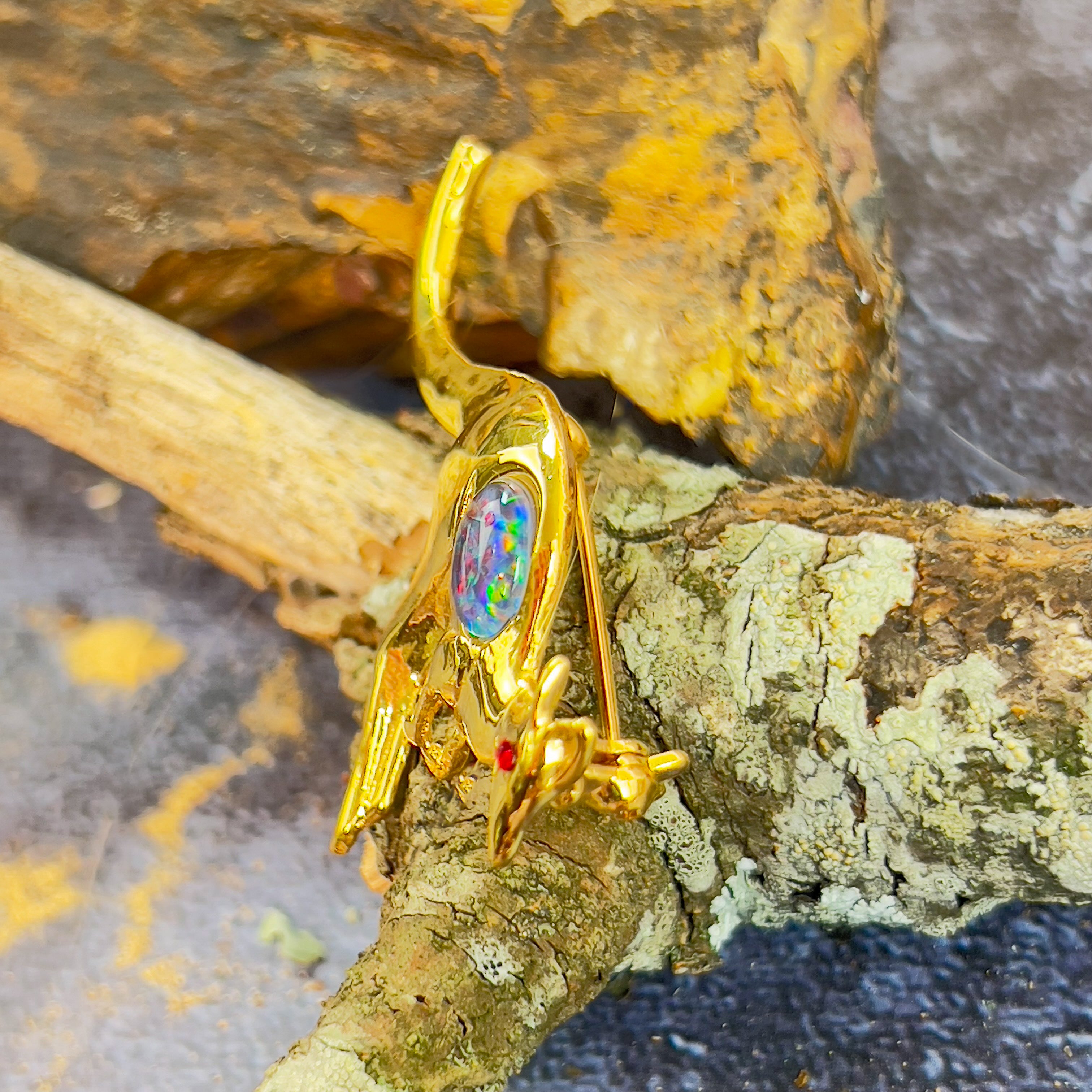 Gold Plated Kangaroo Brooch with one Opal triplet - Masterpiece Jewellery Opal & Gems Sydney Australia | Online Shop