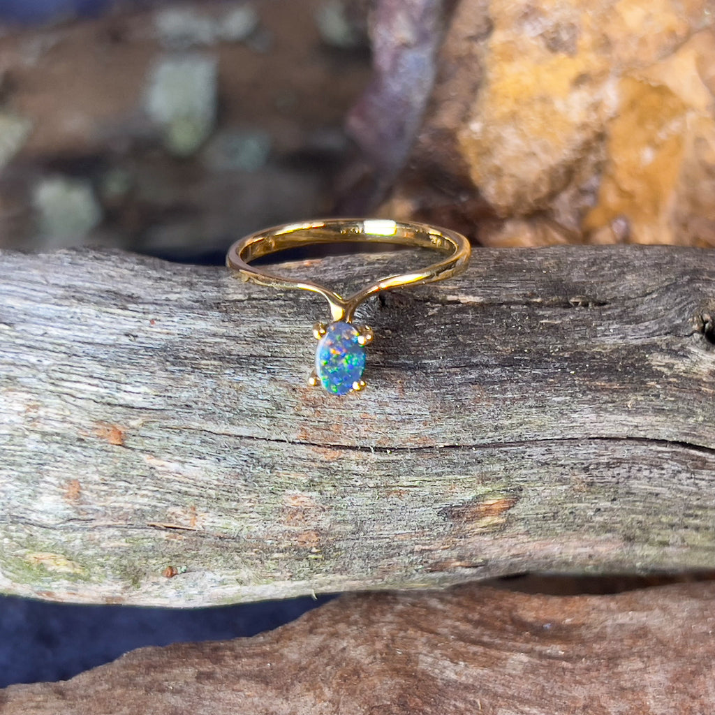 18kt Yellow Gold Black Opal 0.15ct shaped band - Masterpiece Jewellery Opal & Gems Sydney Australia | Online Shop