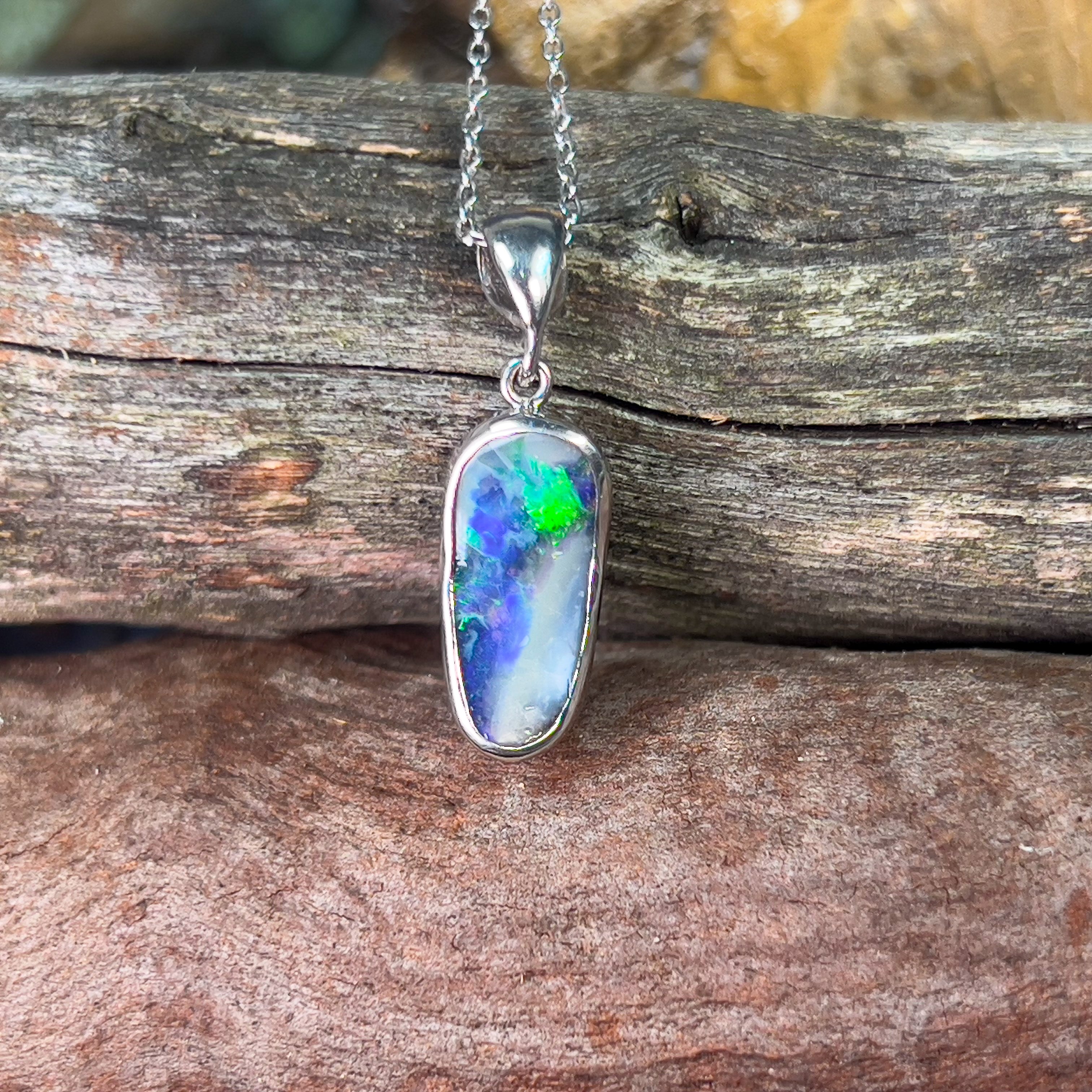 18kt White Gold Boulder Opal 2.2ct pendant - Masterpiece Jewellery Opal & Gems Sydney Australia | Online Shop