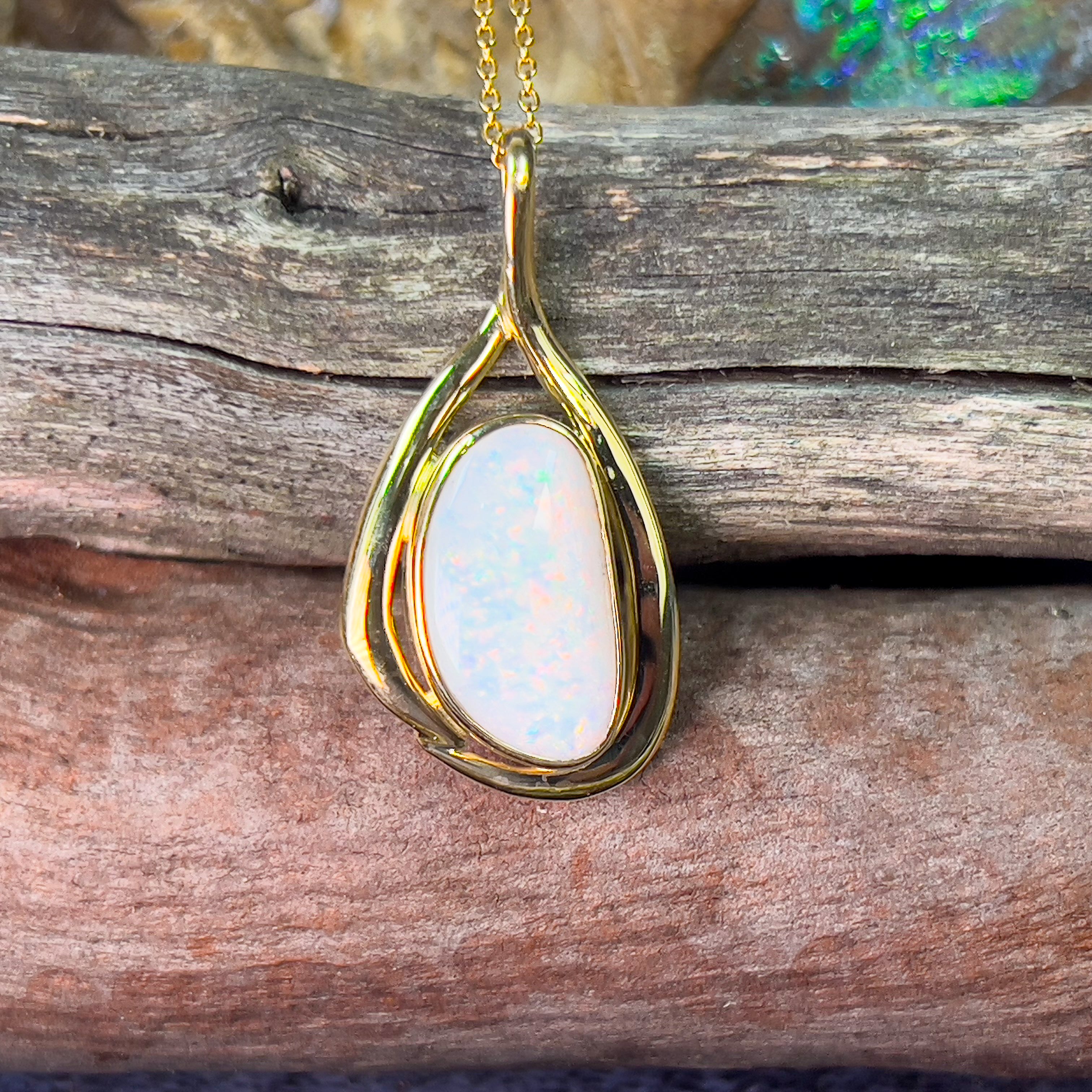 18kt Yellow Gold White Opal 5.12ct pendant - Masterpiece Jewellery Opal & Gems Sydney Australia | Online Shop