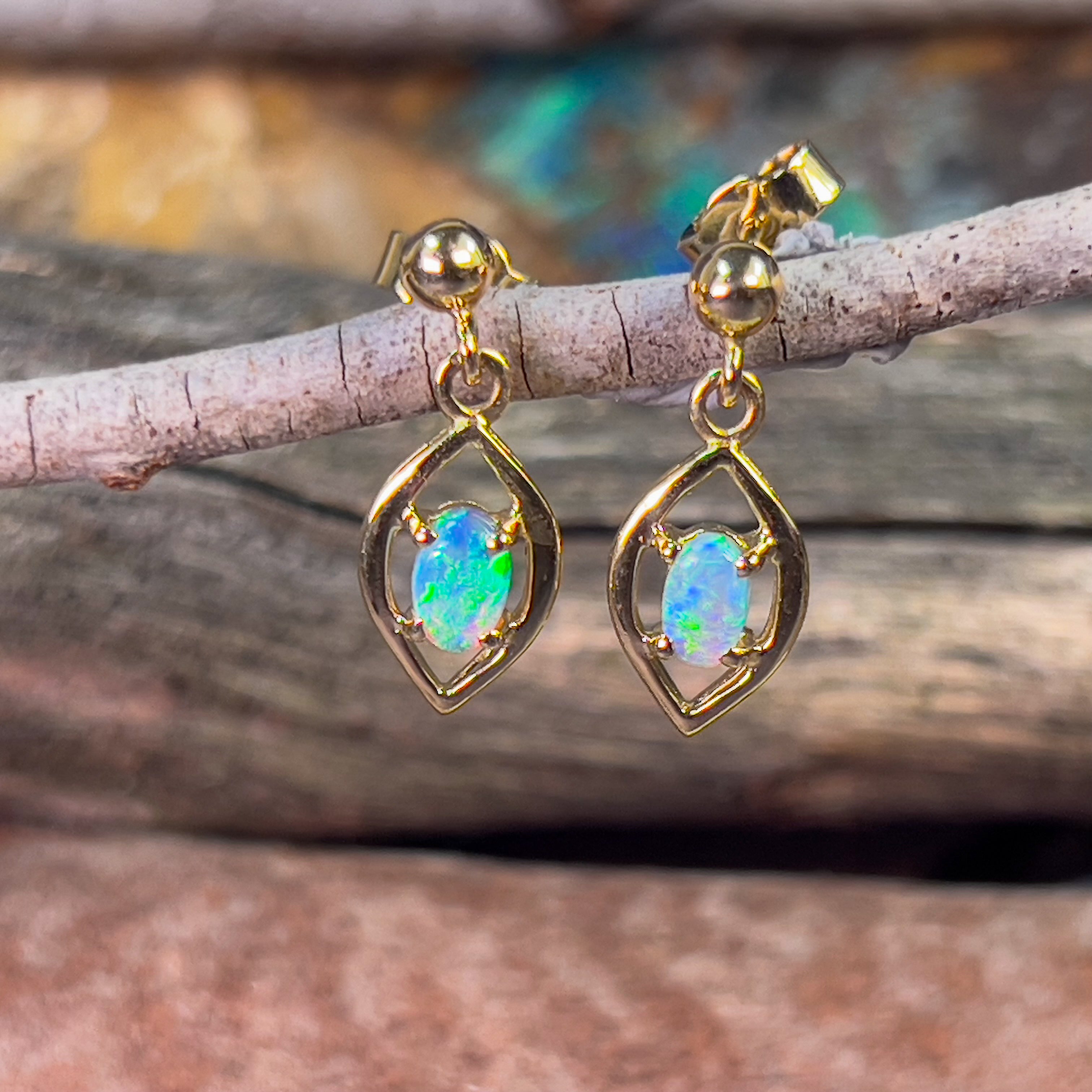 18kt Yellow Gold earrings with Black Opal 0.31ct - Masterpiece Jewellery Opal & Gems Sydney Australia | Online Shop