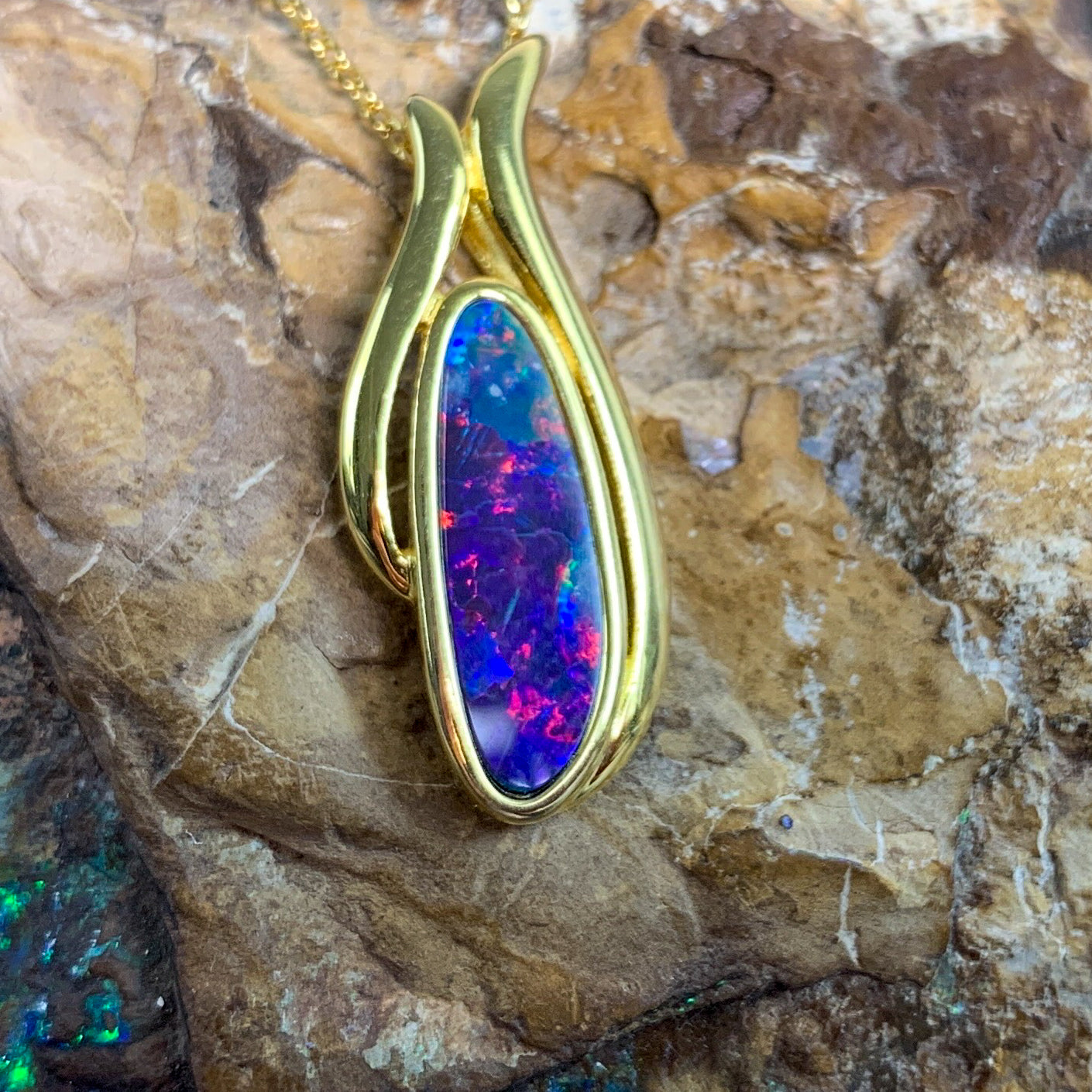 Gold plated Silver Opal doublet Red purple pendant - Masterpiece Jewellery Opal & Gems Sydney Australia | Online Shop