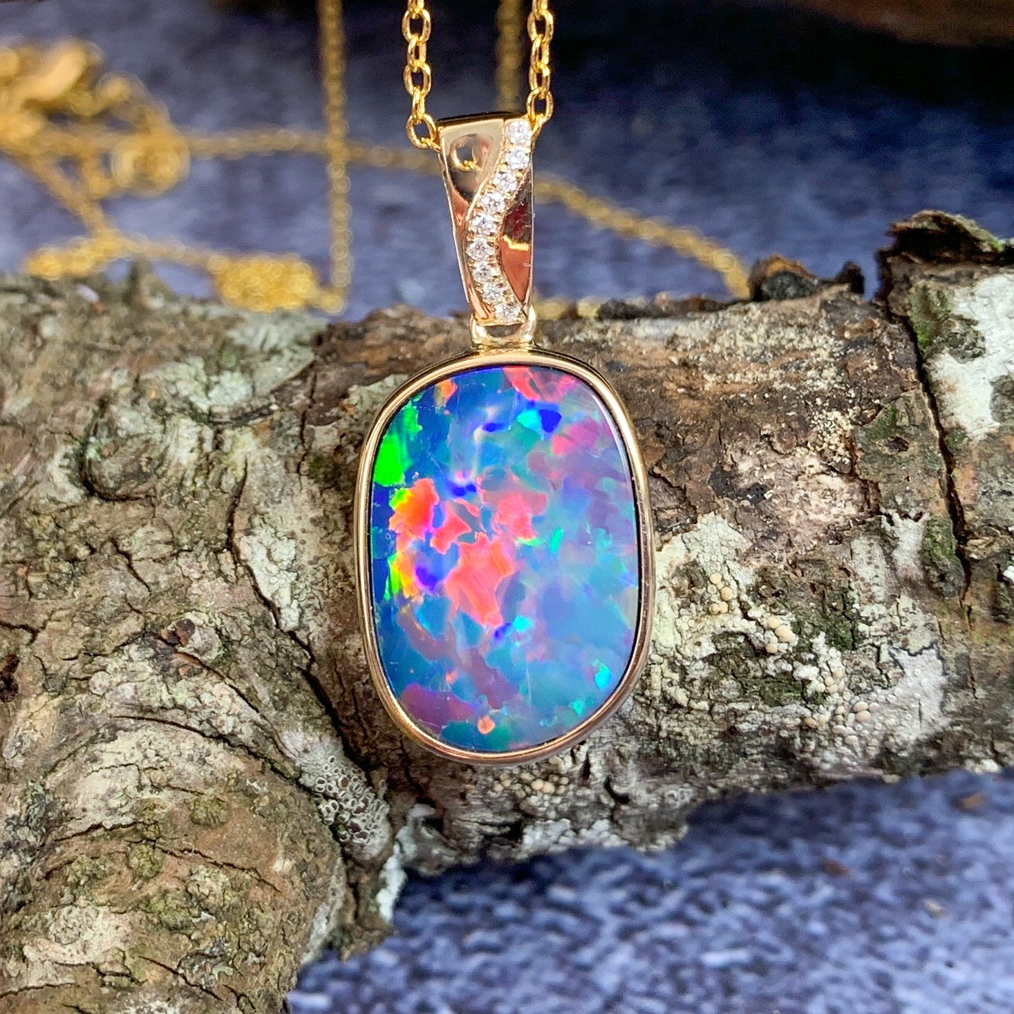 14kt Yellow Gold Opal doublet square shape pendant - Masterpiece Jewellery Opal & Gems Sydney Australia | Online Shop