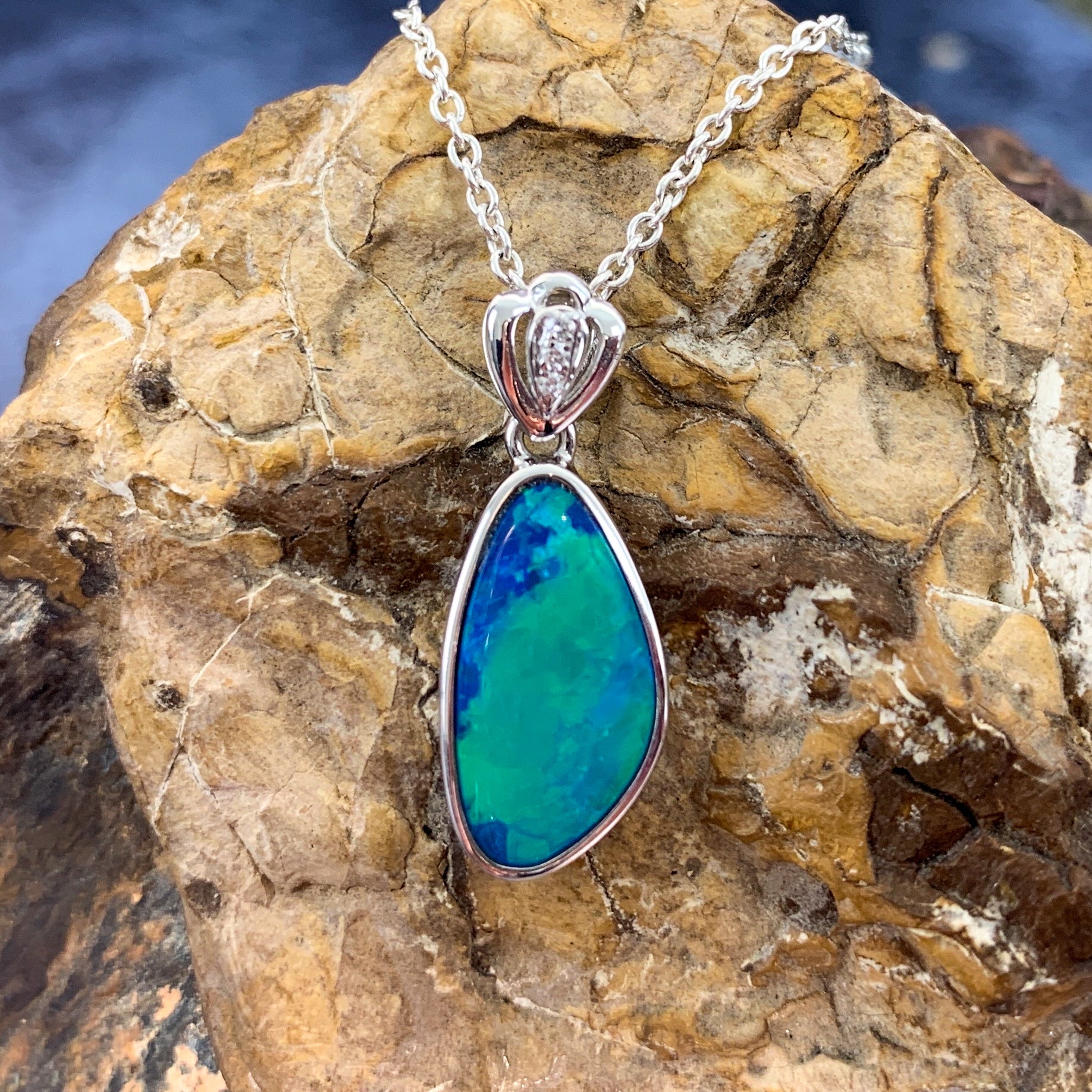 14kt White Gold Blue Green Opal doublet pendant - Masterpiece Jewellery Opal & Gems Sydney Australia | Online Shop