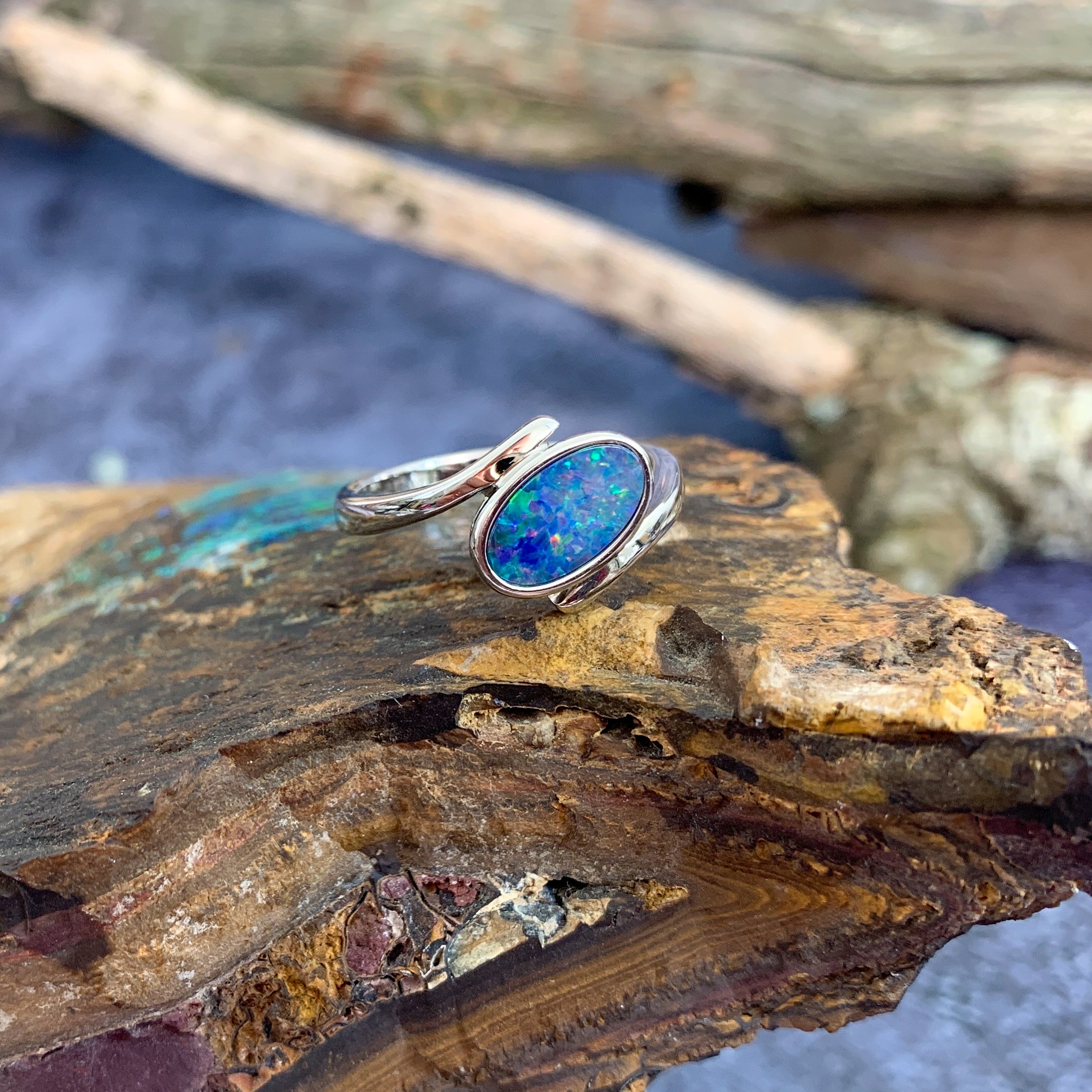 Sterling Silver Oval split shank Opal doublet ring - Masterpiece Jewellery Opal & Gems Sydney Australia | Online Shop
