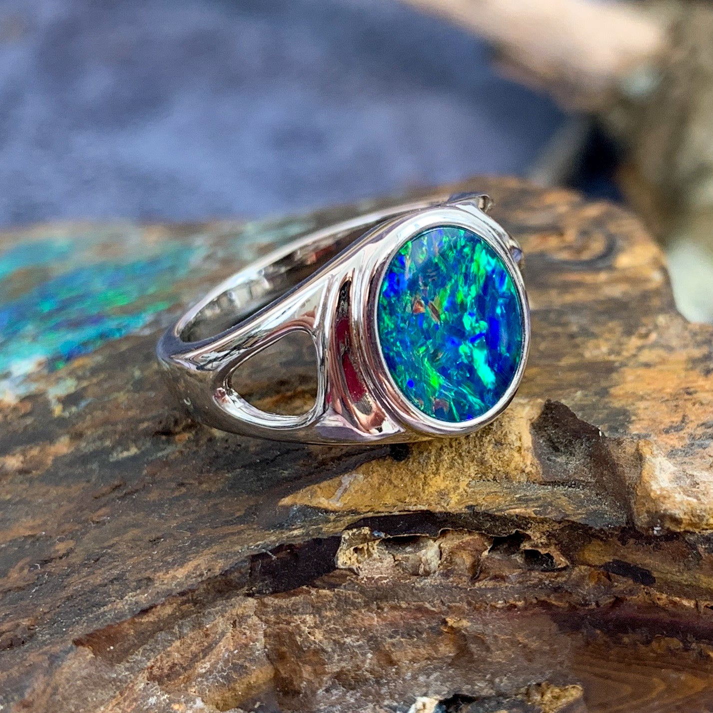 Sterling Silver Oval shape patterned ring - Masterpiece Jewellery Opal & Gems Sydney Australia | Online Shop