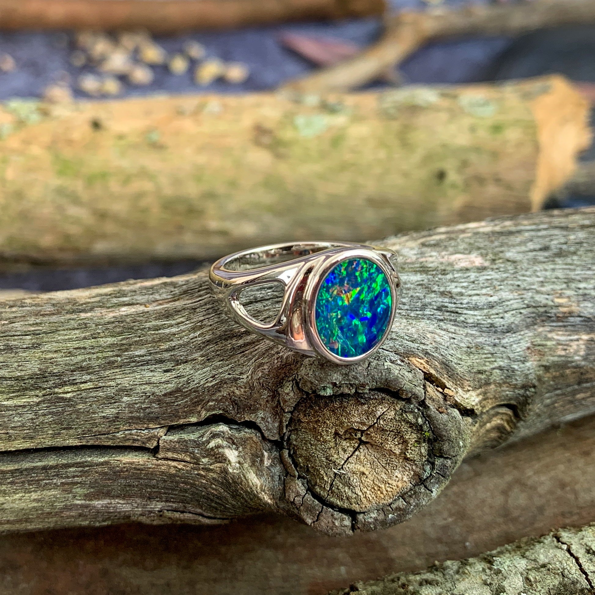 Sterling Silver Oval shape patterned ring - Masterpiece Jewellery Opal & Gems Sydney Australia | Online Shop