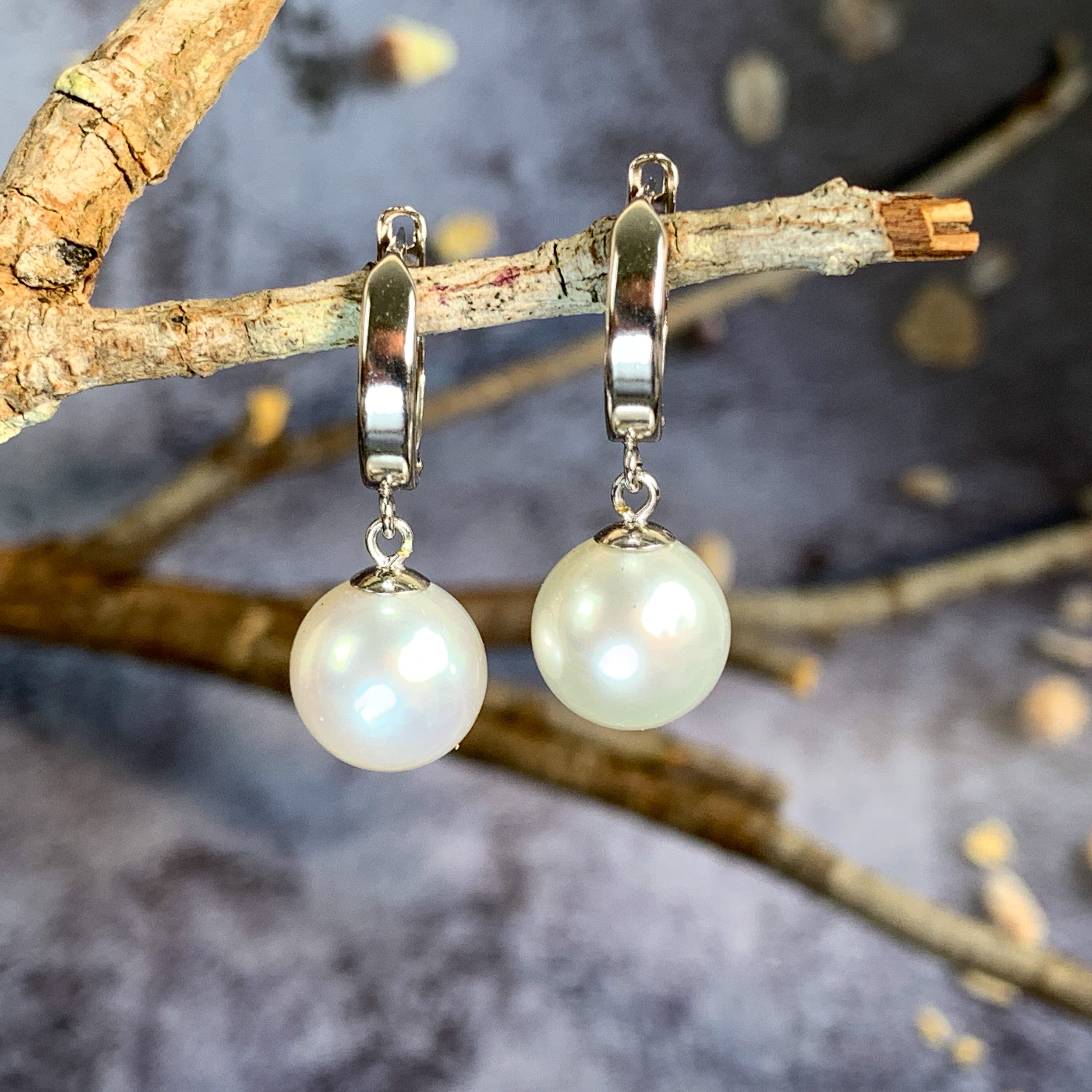 One pair fo 14kt White Gold dangling huggie South Sea Pearls 9.5-10mm - Masterpiece Jewellery Opal & Gems Sydney Australia | Online Shop