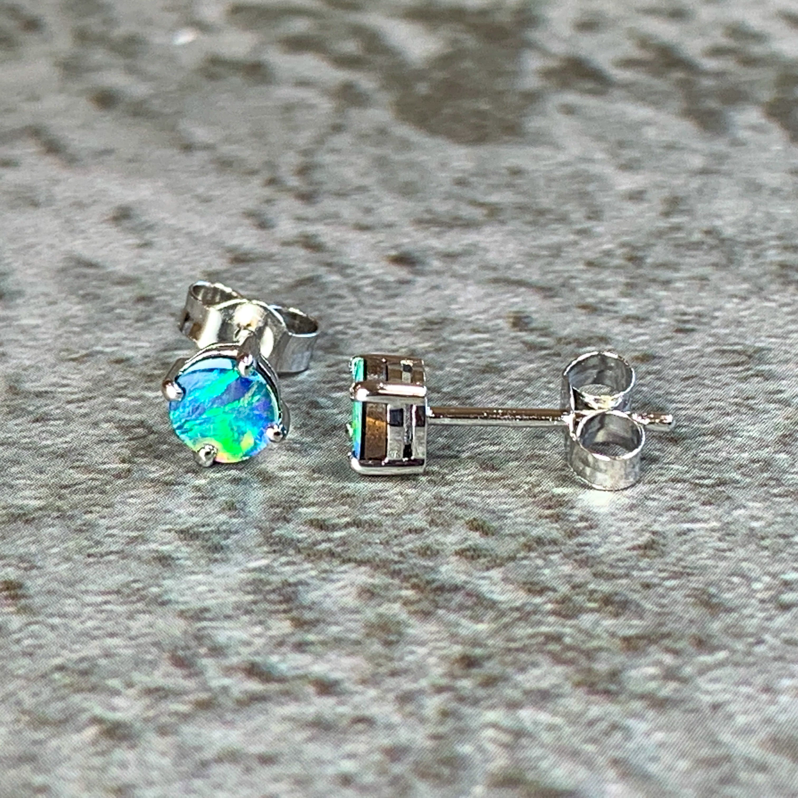 9kt White Gold 3mm earrings studs - Masterpiece Jewellery Opal & Gems Sydney Australia | Online Shop