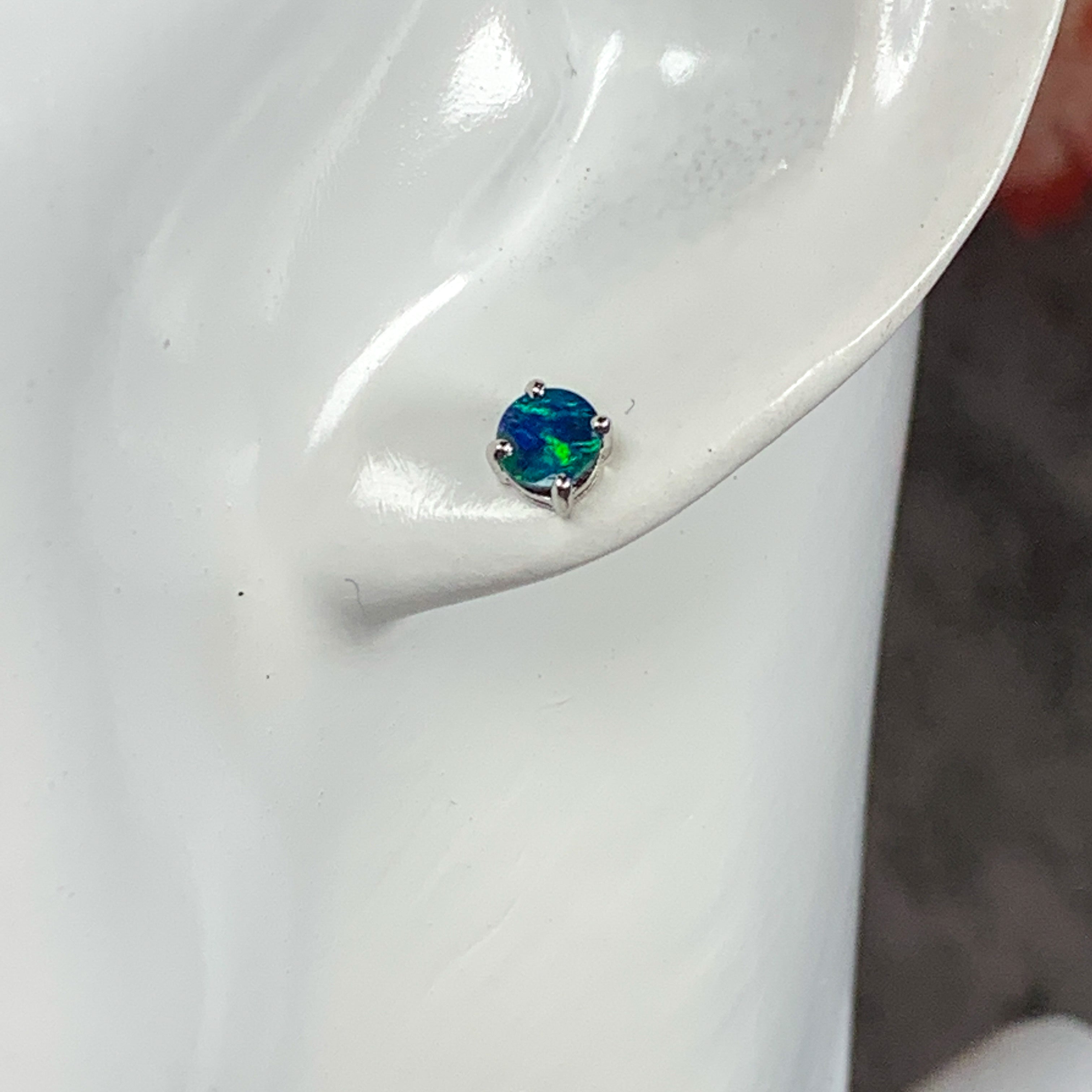 9kt White Gold 3mm earrings studs - Masterpiece Jewellery Opal & Gems Sydney Australia | Online Shop