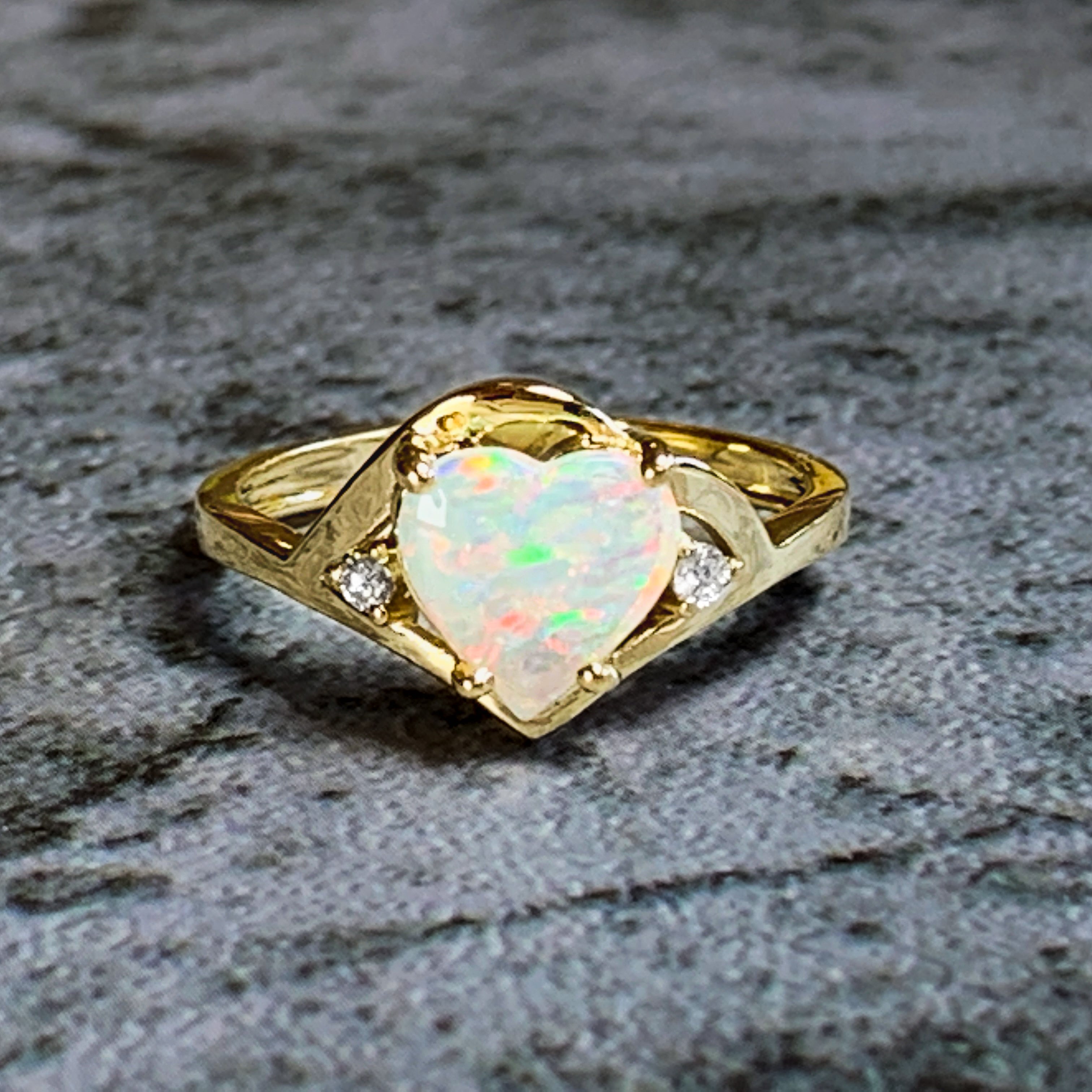 18kt Yellow Gold Heart shape Opal ring - Masterpiece Jewellery Opal & Gems Sydney Australia | Online Shop