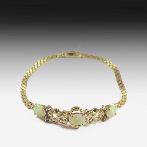 18kt Yellow Gold Opal and Diamond bracelet - Masterpiece Jewellery Opal & Gems Sydney Australia | Online Shop
