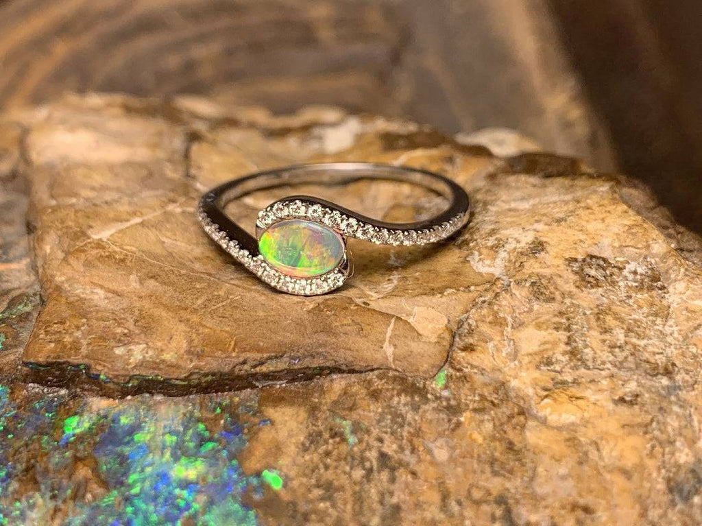 18kt White Gold ring set with one Australian Crystal Opal - Masterpiece Jewellery Opal & Gems Sydney Australia | Online Shop