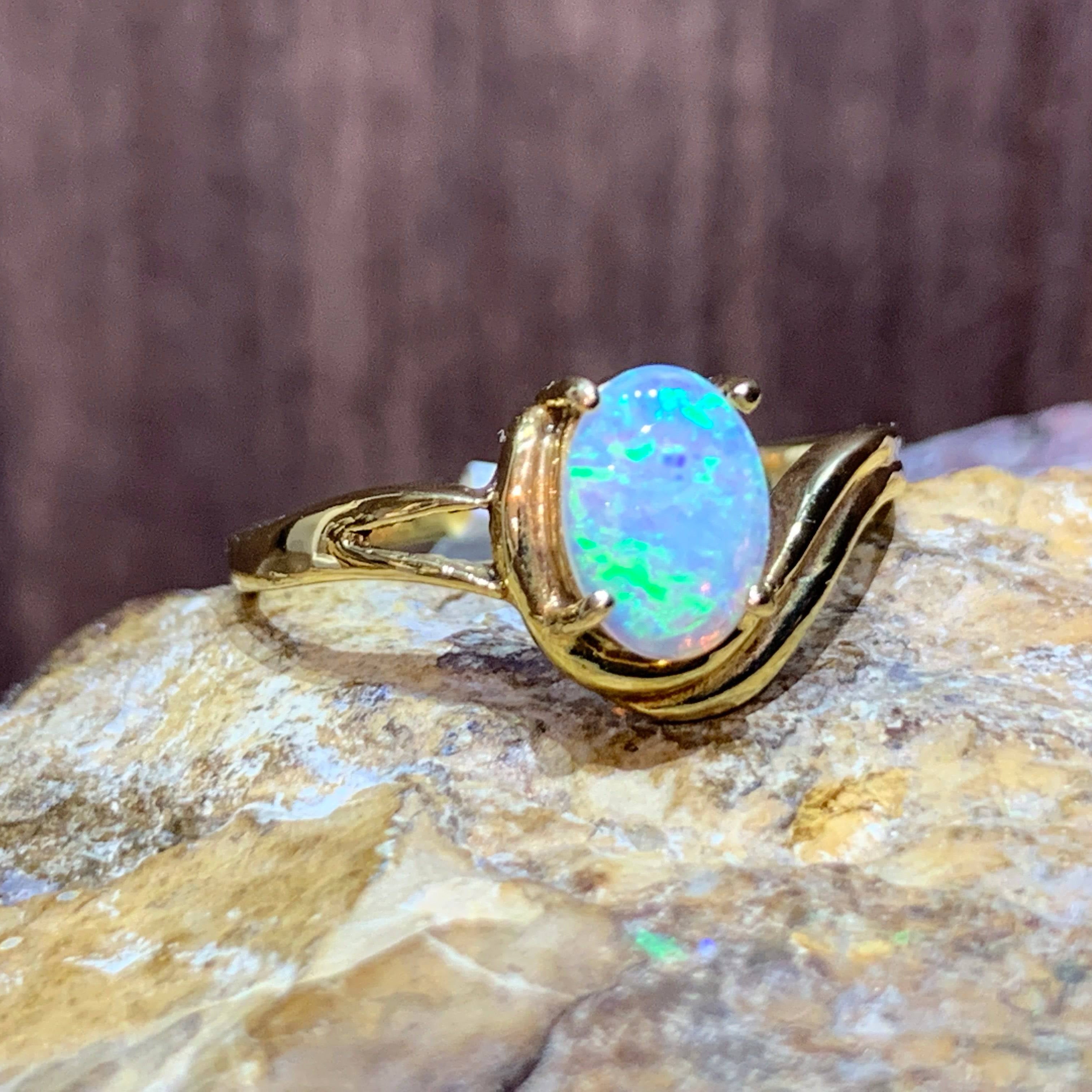 18kt Yellow Gold Opal solitaire ring - Masterpiece Jewellery Opal & Gems Sydney Australia | Online Shop
