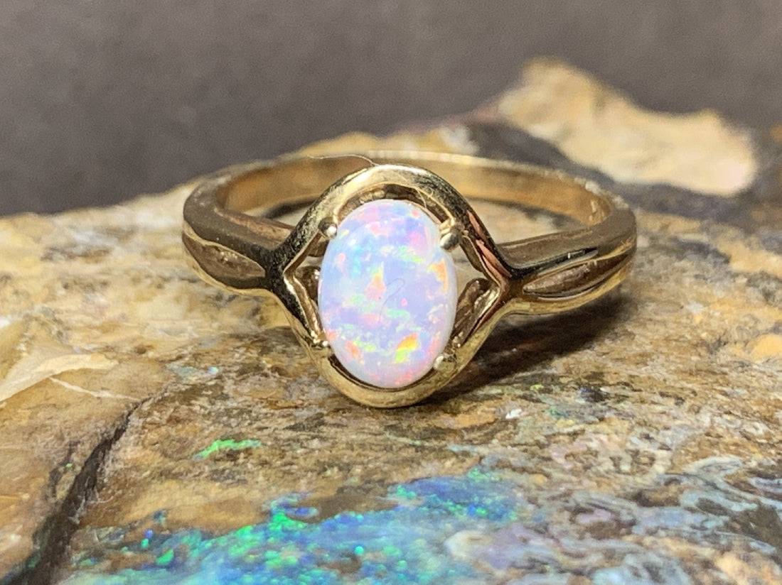 One 18kt Yellow Gold Opal solitaire ring - Masterpiece Jewellery Opal & Gems Sydney Australia | Online Shop