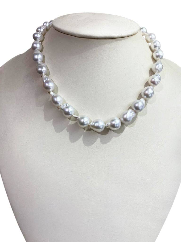 Masterpiece Jewellery - Sliver South Sea Pearl Strand with 18kt Gold Clasp - 10-13mm