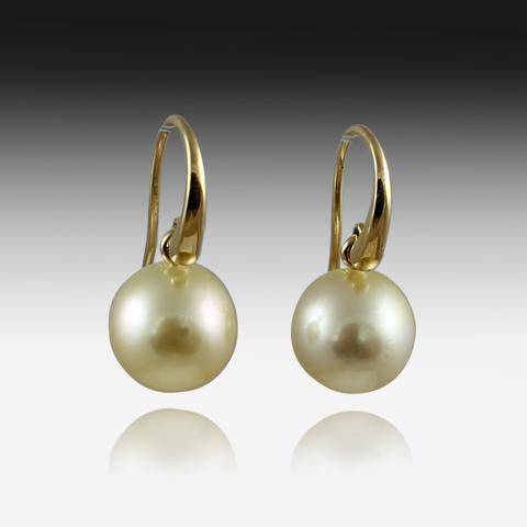 18KT YELLOW GOLD EARRINGS WITH GOLDEN SOUTH SEA PEARLS